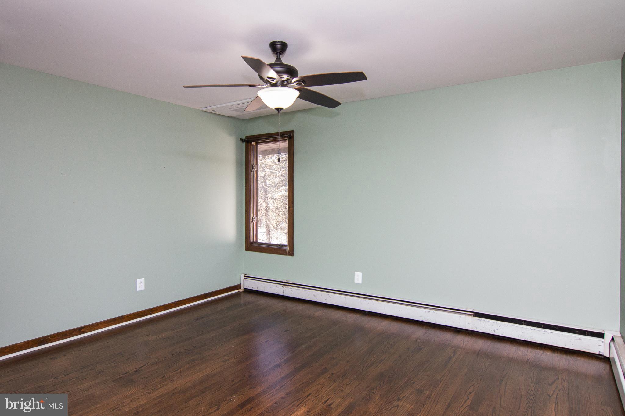 4226 Lower Beckleysville Road Hampstead, MD 21074 - Photo 19 of 34 ceiling fan ...