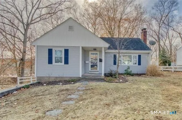 $2,850 | 104 Clinton Street, Glastonbury, CT 06033