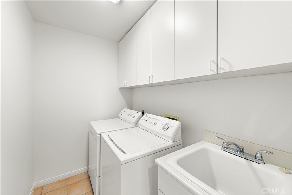 5 Siena Laguna Niguel, CA 92677 - Photo 20 of 61 inside laundry room with utility sink