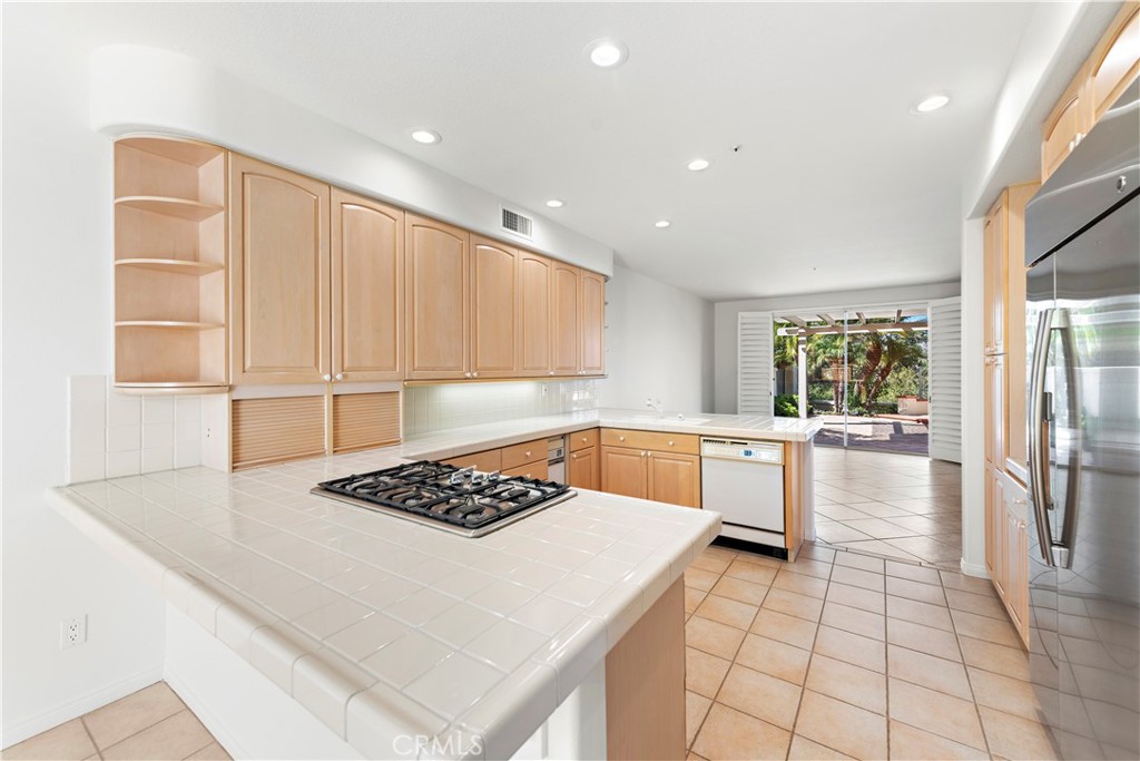 5 Siena Laguna Niguel, CA 92677 - Photo 24 of 61 ample counter space in kitchen