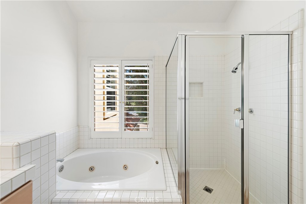5 Siena Laguna Niguel, CA 92677 - Photo 38 of 61 Primary suite bathroom with spa-tub