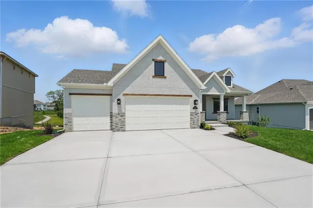 $719,950 | 1518 Northwest 106th Terrace, Kansas City, MO 64155