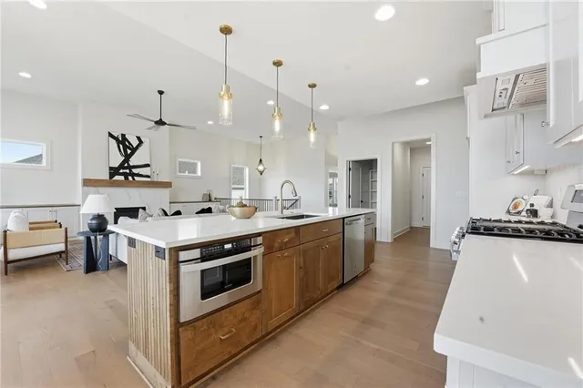 $719,950 | 1518 Northwest 106th Terrace, Kansas City, MO 64155