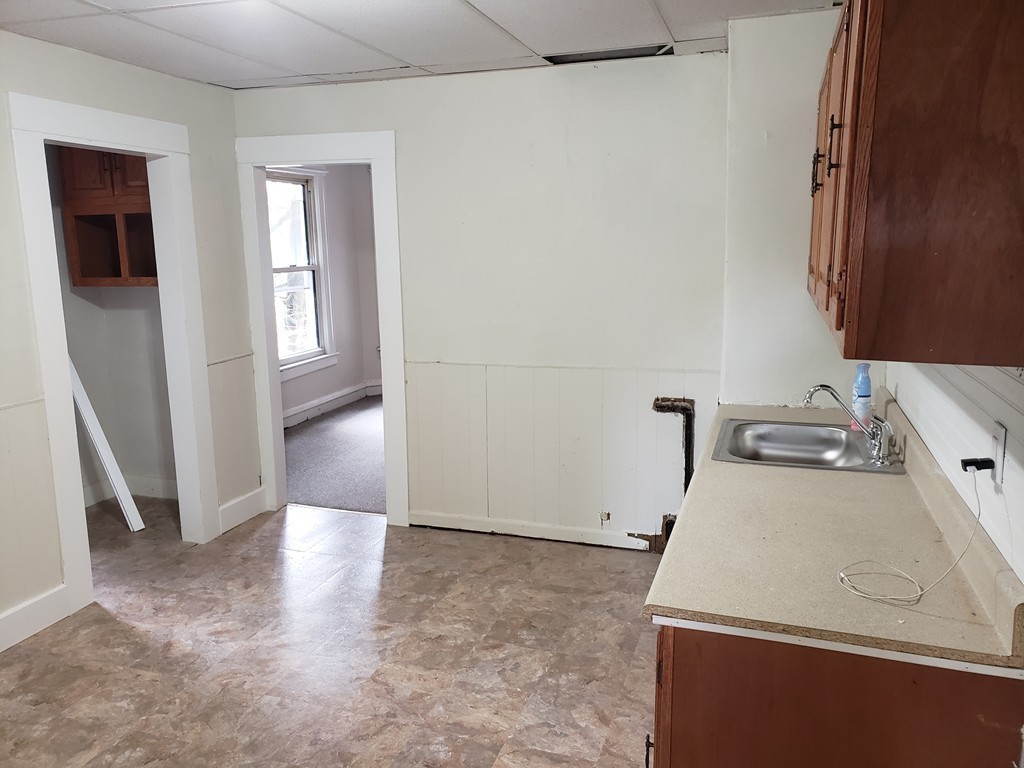 149-151 Quincy Street Springfield, MA 01109 - Photo 11 of 24 Gallery Image 11