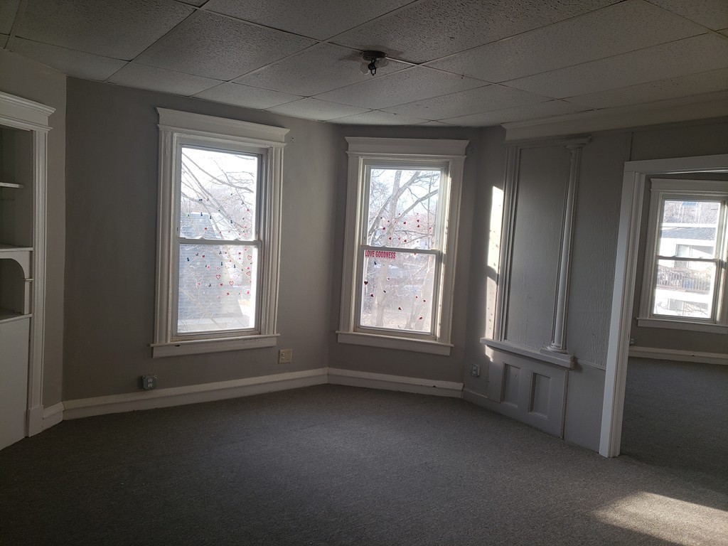 149-151 Quincy Street Springfield, MA 01109 - Photo 7 of 24 Gallery Image 7