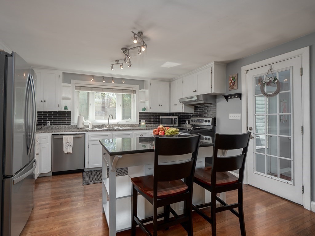 31 Pershing Avenue Framingham, MA 01702 - Photo 7 of 42