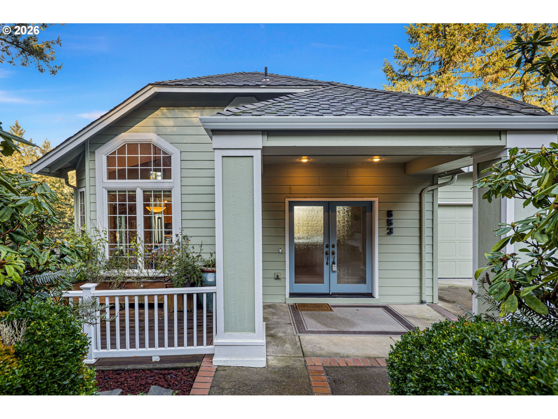 653 Brookside Drive Eugene, OR 97405 - Photo 2 of 48