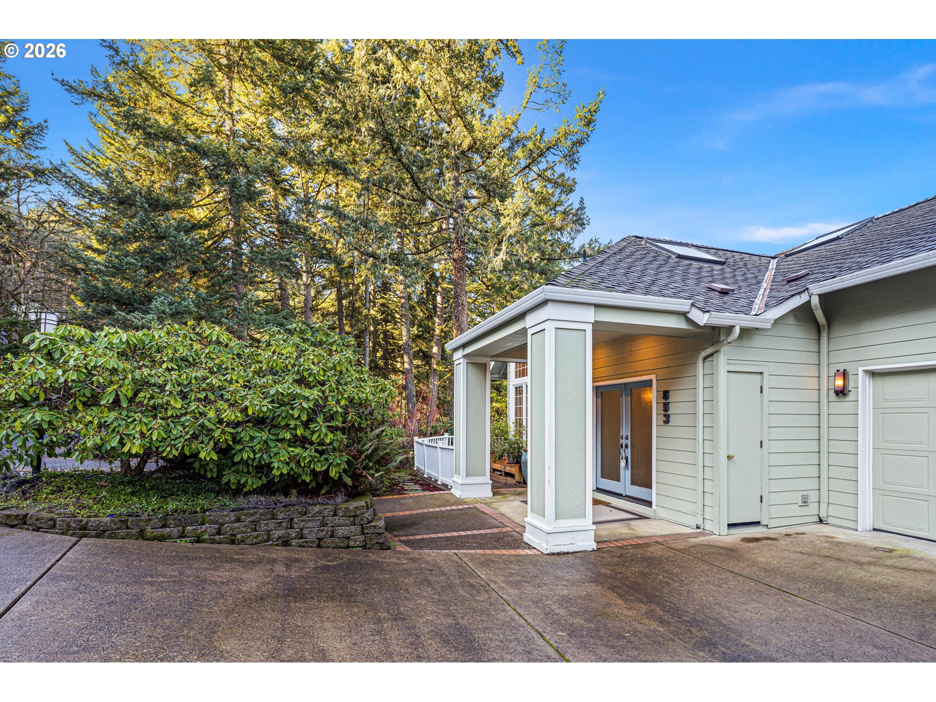 653 Brookside Drive Eugene, OR 97405 - Photo 5 of 48