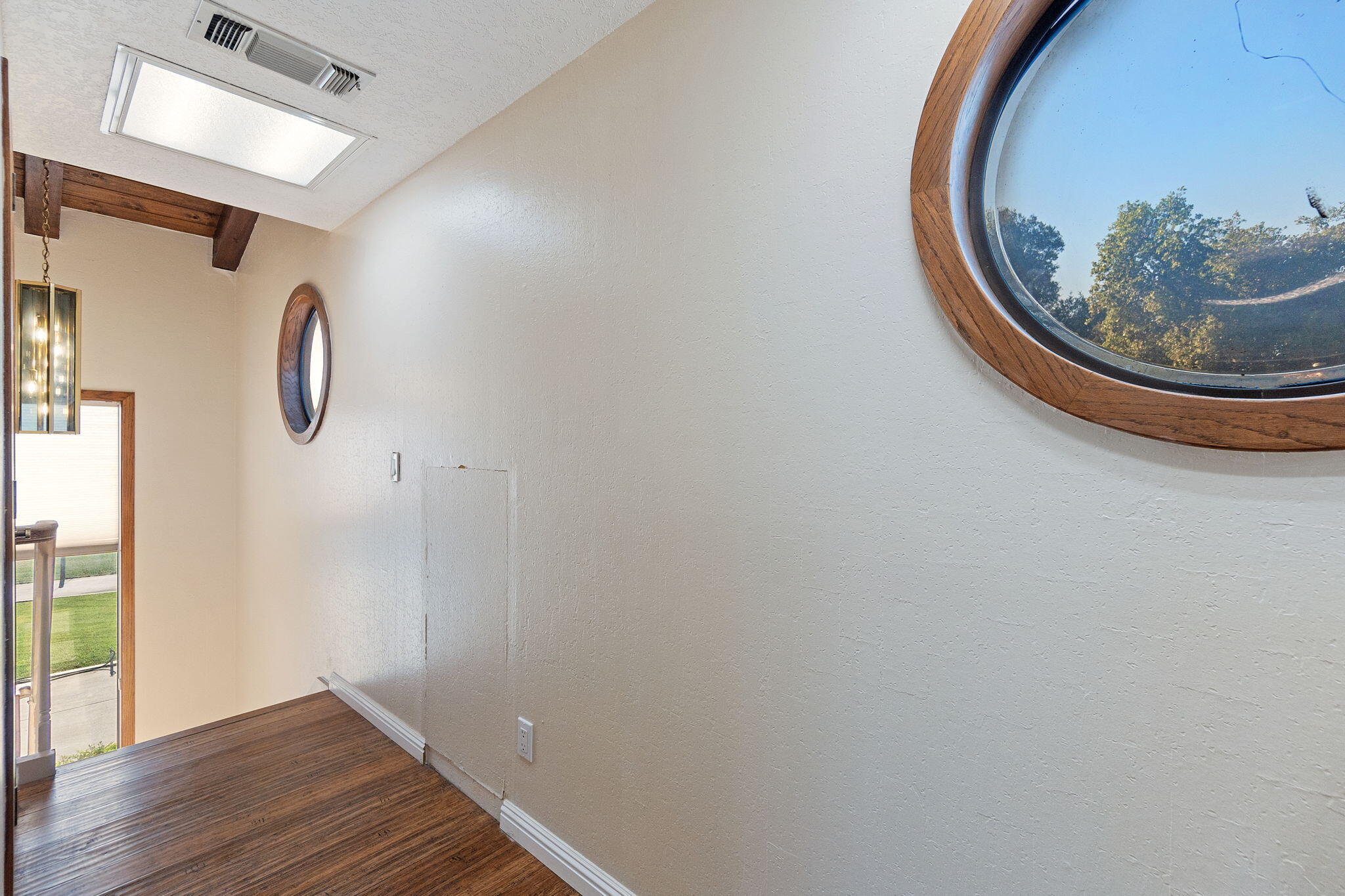 20831 Clough Creek Road Redding, CA 96002 - Photo 60 of 107 upstairs hallway