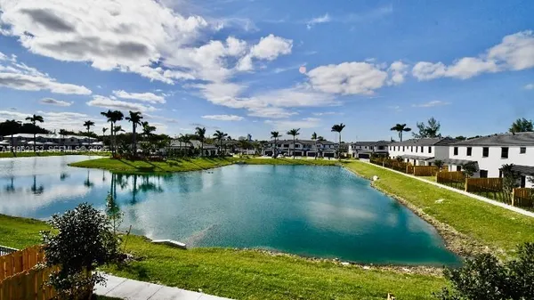 $4,150 | 4949 Peacock Way, Unit 5838, Fort Lauderdale, FL 33312