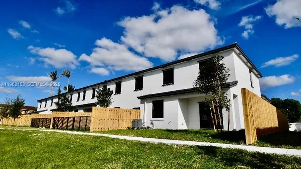 $4,150 | 4949 Peacock Way, Unit 5838, Fort Lauderdale, FL 33312