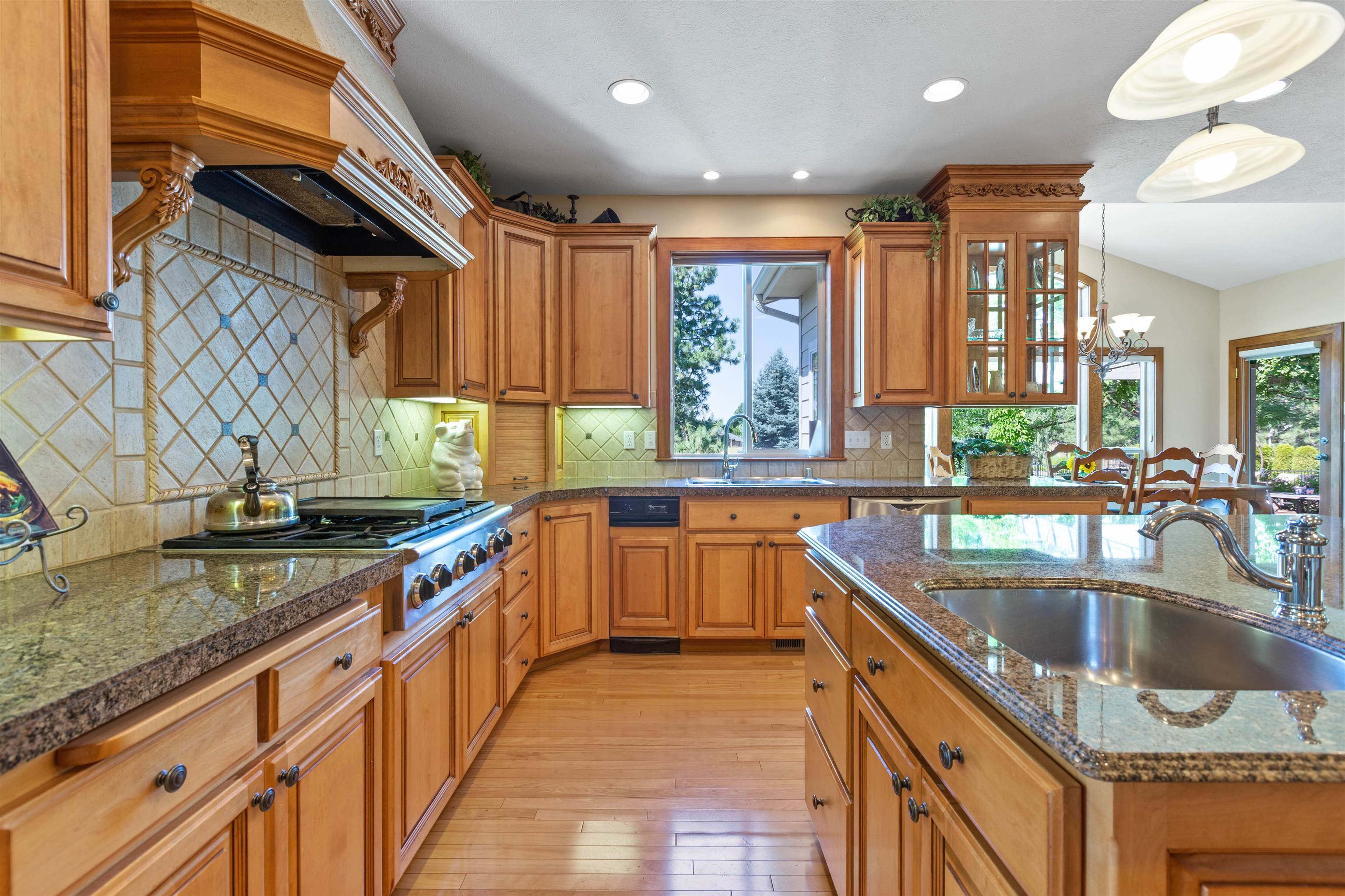 6522 South Regal Road Spokane, WA 99223 - Photo 8 of 50