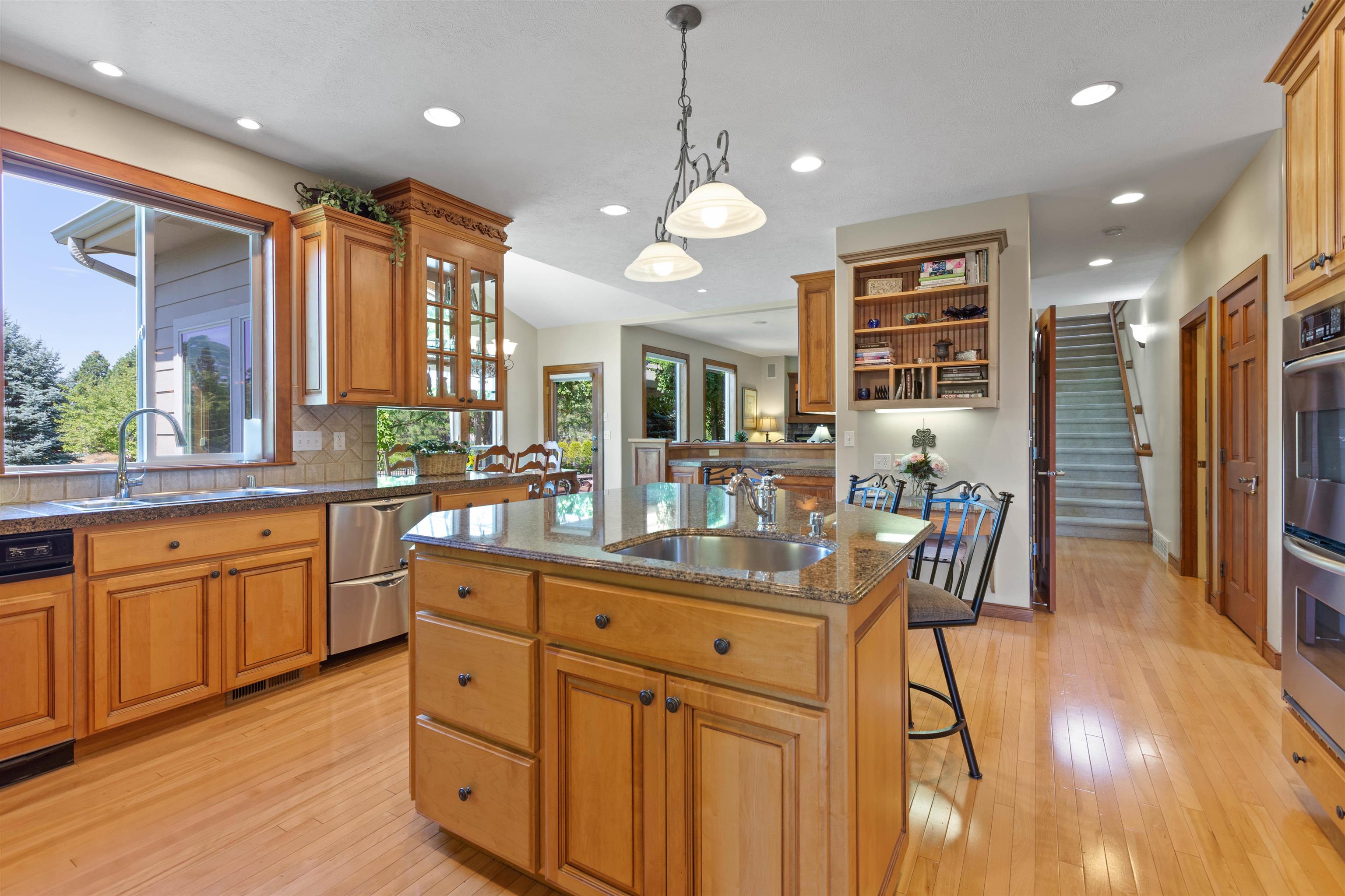 6522 South Regal Road Spokane, WA 99223 - Photo 9 of 50