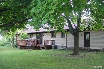 5895 Mack Road Howell, MI 48855 - Photo 6 of 19 18 x 12 Deck.JPG