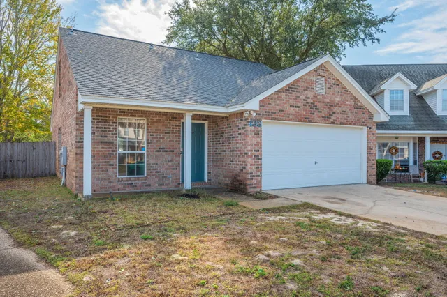 $329,900 | 433 Forest Glen Place, Mary Esther, FL 32569