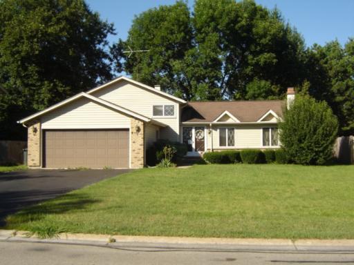 508 Beck Road Lindenhurst, IL 60046 - Photo 1 of 1