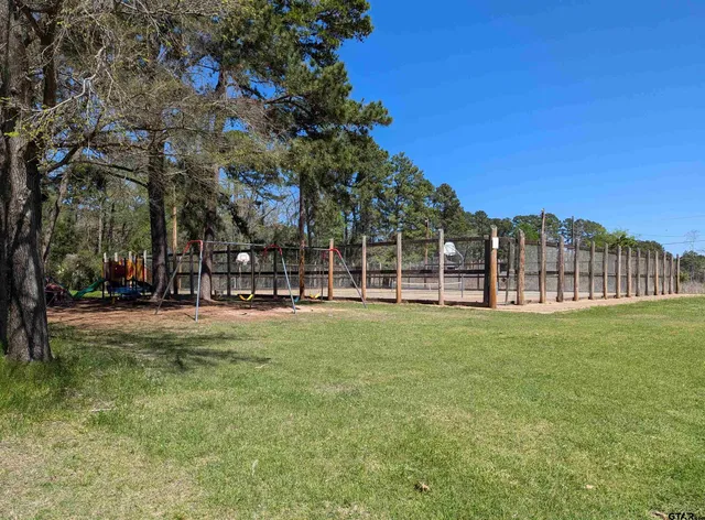 $389,900 | 21105 Altuda Lane, Flint, TX 75762