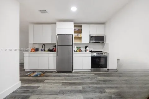 $825,000 | Allapattah, Miami, FL 33142