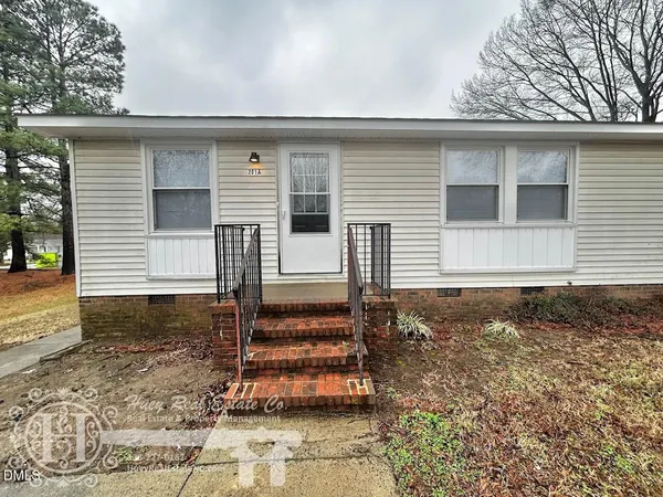 $1,200 | 201 East Gilbreath Street, Unit A, Graham, NC 27253