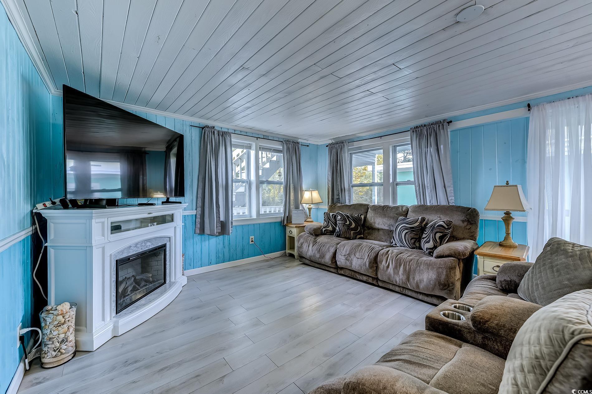 609 15th Avenue South North Myrtle Beach, SC 29582 - Photo 4 of 40