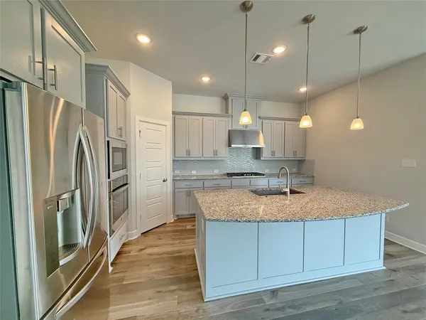 $3,550 | 6914 Birch Creek Drive, Irving, TX 75063