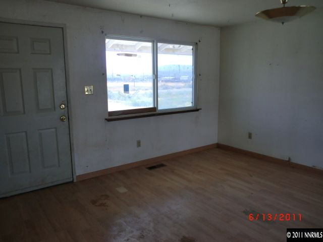 10550 Chesapeake Drive Reno, NV 89506 - Photo 5 of 13 Photo 5