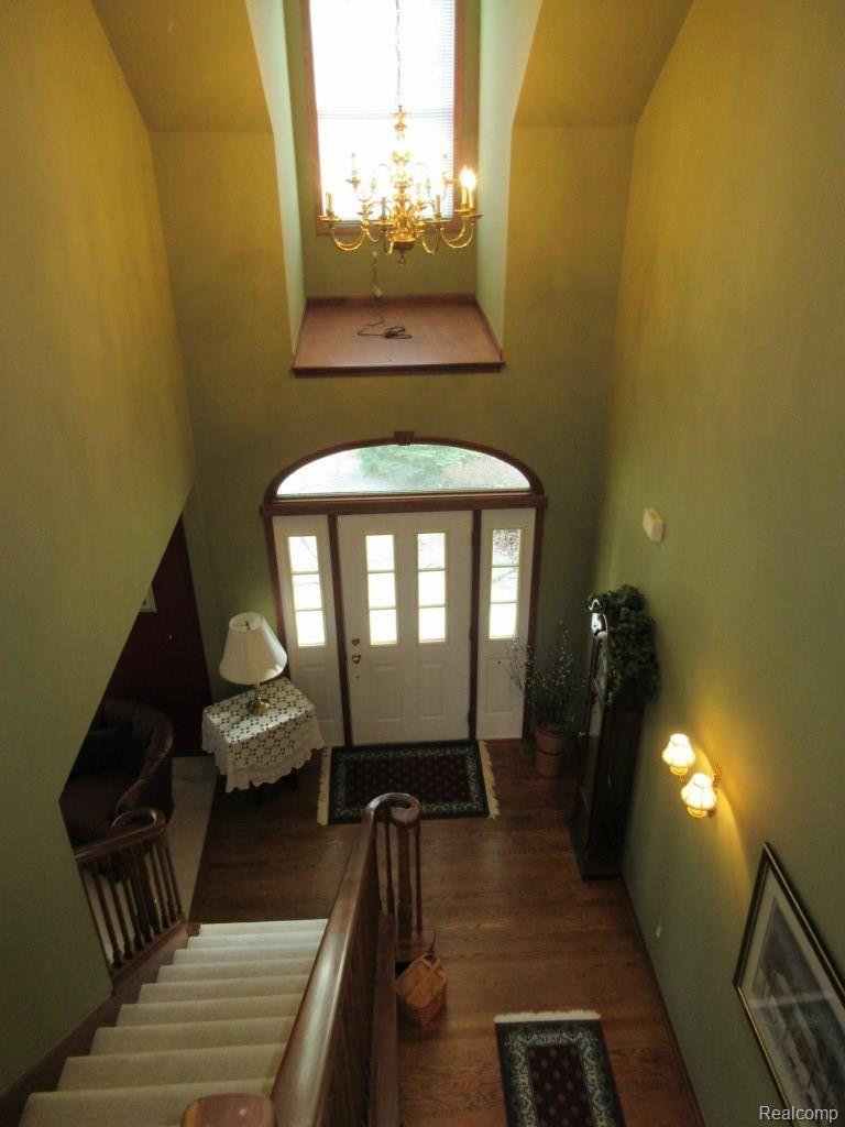 450 Triangle Lake Road Howell, MI 48843 - Photo 8 of 19 IMG_0028.jpg