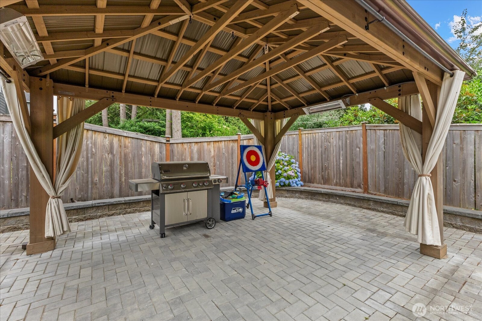 8815 Northeast 204th Street Bothell, WA 98011 - Photo 34 of 39
