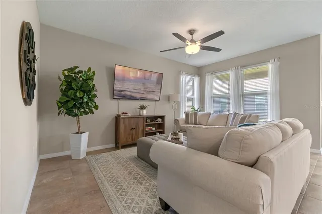 $323,000 | 1958 Commander Way, Kissimmee, FL 34746