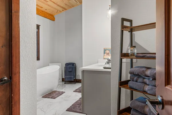 $1,450,000 | N14580 Porter Road, Nekoosa, WI 54457