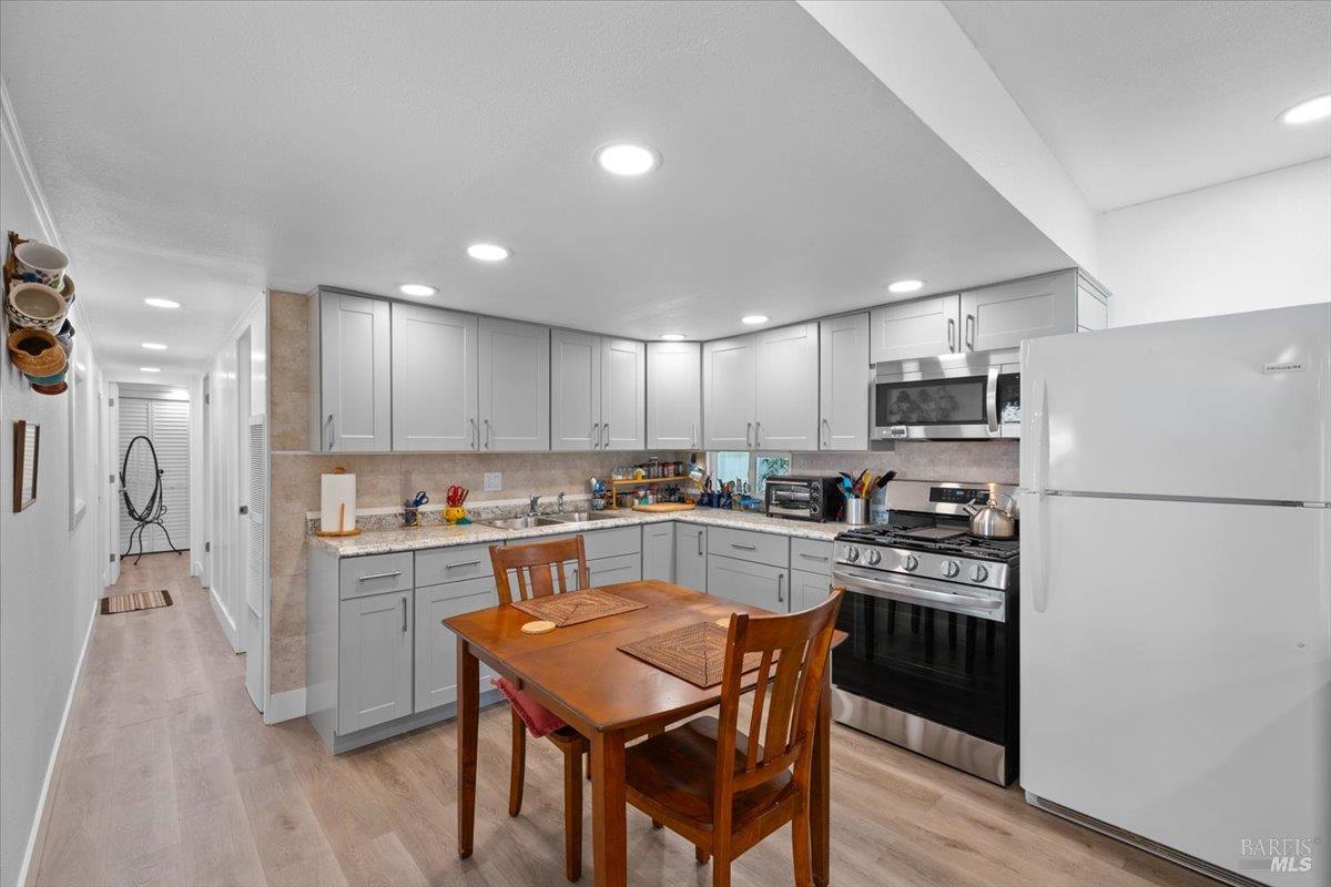 63 Arthur Drive Santa Rosa, CA 95403 - Photo 14 of 24