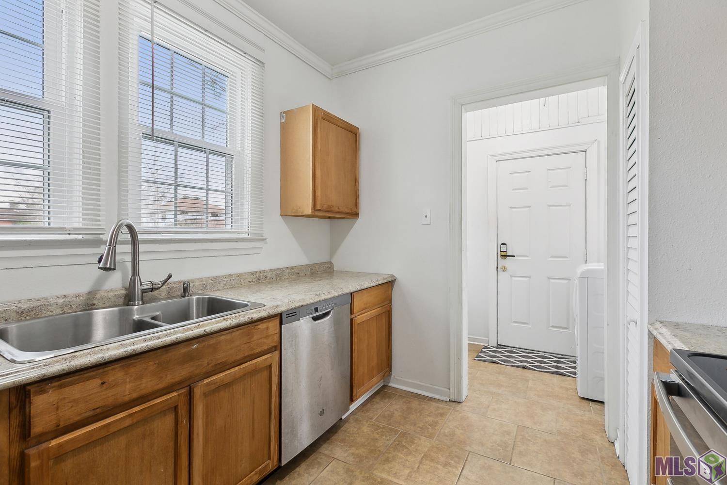 1666 Curtis Street Baton Rouge, LA 70807 - Photo 7 of 13 Gallery Image 7