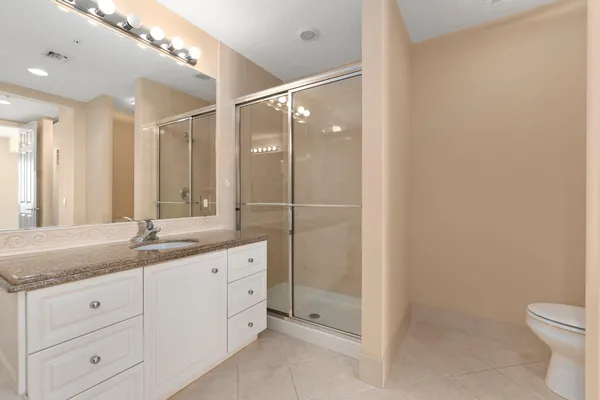 $2,450 | 22 Harbour Isle Drive West, Unit PH02, Hutchinson Island, FL 34949