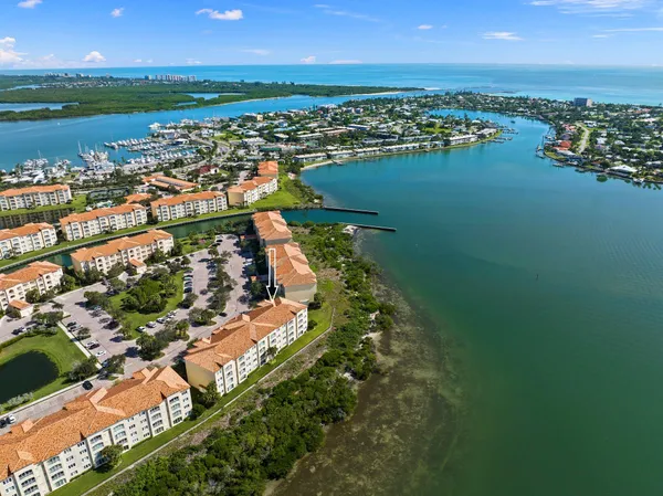 $2,450 | 22 Harbour Isle Drive West, Unit PH02, Hutchinson Island, FL 34949