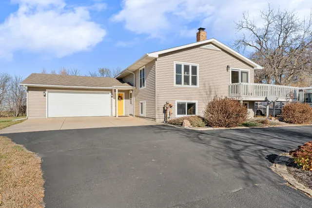 $320,000 | 14435 Woodville Drive, Waseca, MN 56093