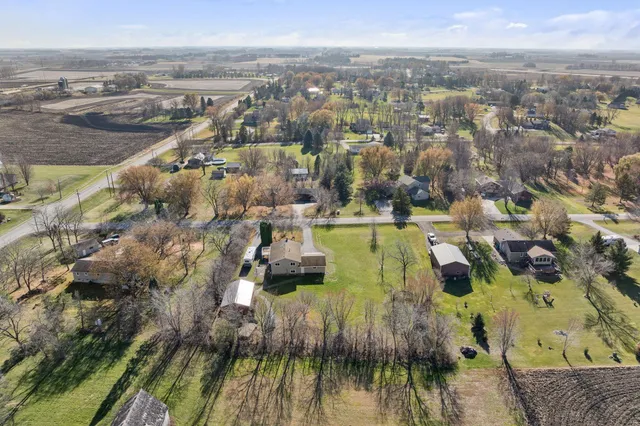 $320,000 | 14435 Woodville Drive, Waseca, MN 56093