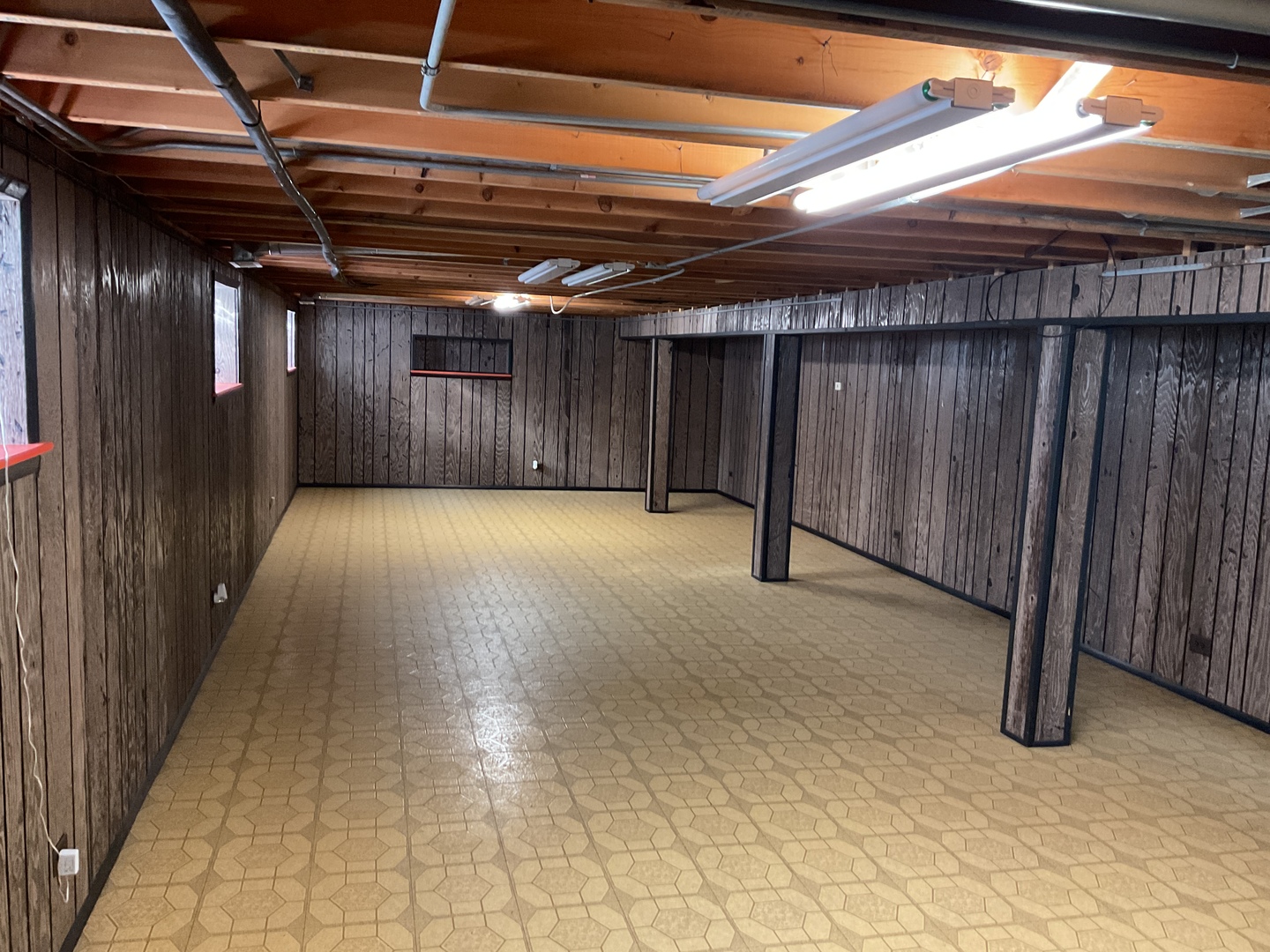 604 Exchange Avenue Calumet City, IL 60409 - Photo 20 of 39 a view of a backyard