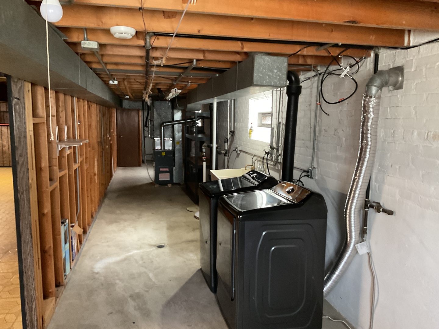 604 Exchange Avenue Calumet City, IL 60409 - Photo 25 of 39 a utility room with closet