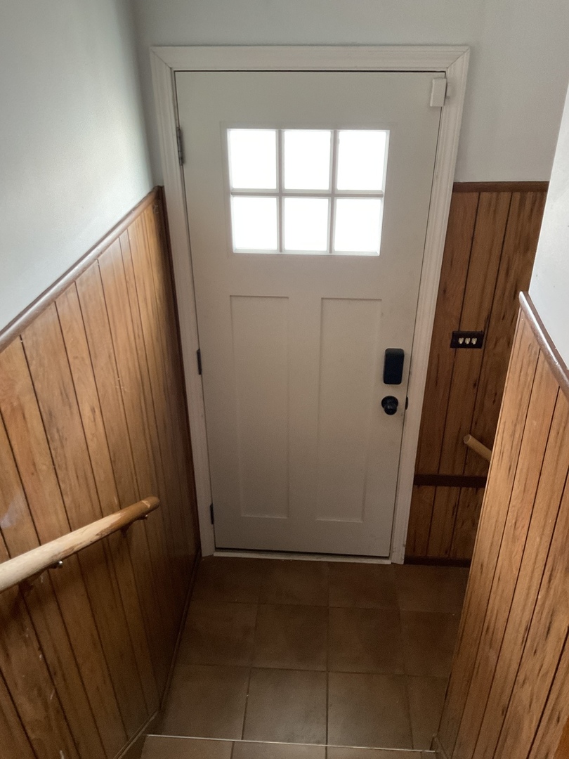 604 Exchange Avenue Calumet City, IL 60409 - Photo 31 of 39 a view of a small space