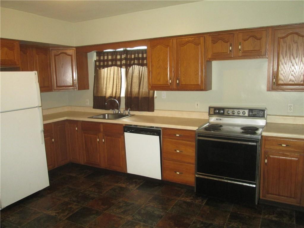 1200 Holmes Street McKees Rocks, PA 15136 - Photo 28 of 42