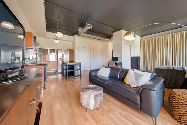 $2,550 | 10 Southwest South River Drive, Unit 708, Miami, FL 33130