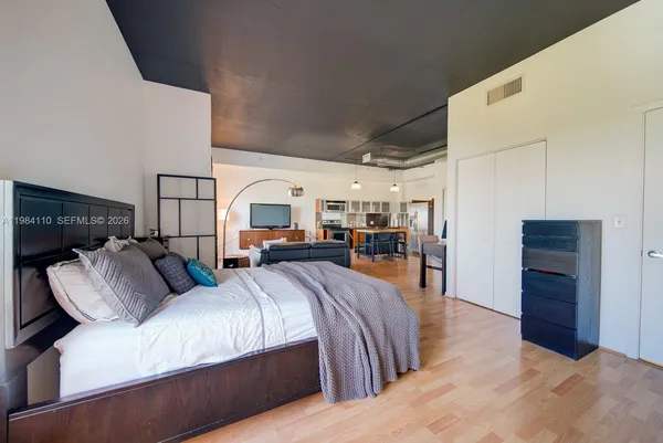 $2,550 | 10 Southwest South River Drive, Unit 708, Miami, FL 33130