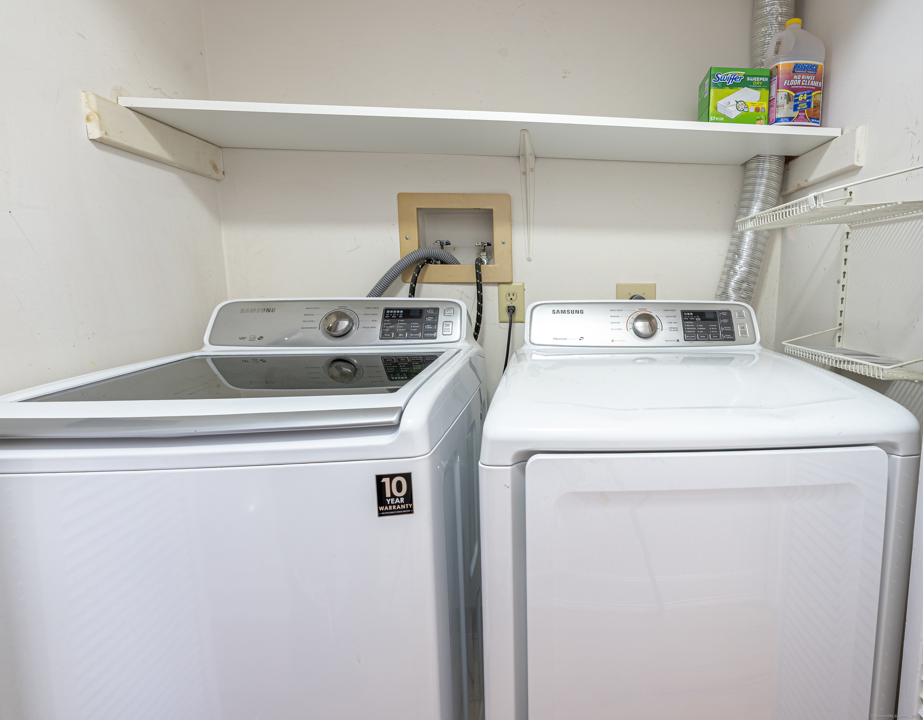 2 Mansfield Grove Road, Unit 374 East Haven, CT 06512 - Photo 22 of 30 a utility room with dryer and washer