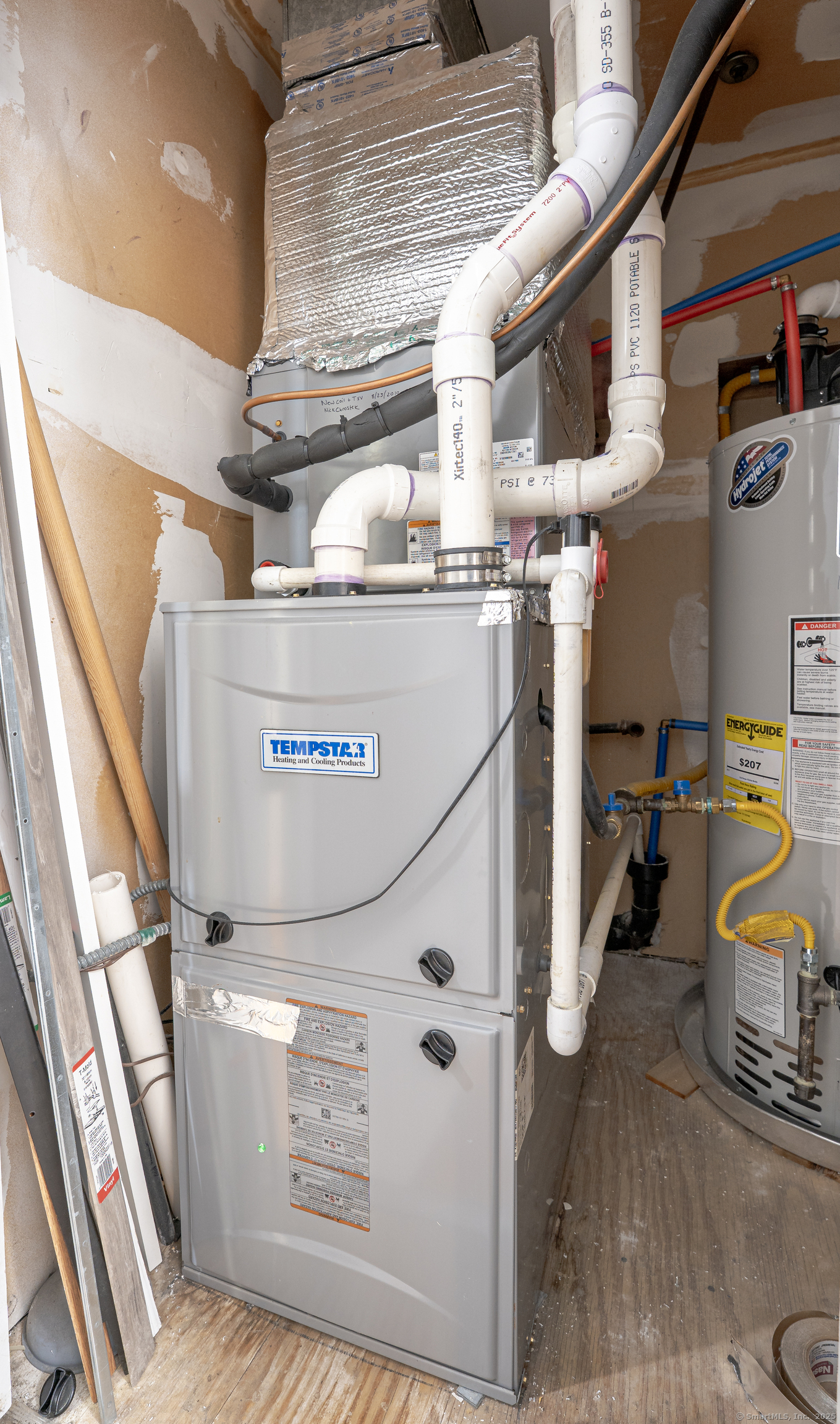 2 Mansfield Grove Road, Unit 374 East Haven, CT 06512 - Photo 23 of 30 a view of utility room