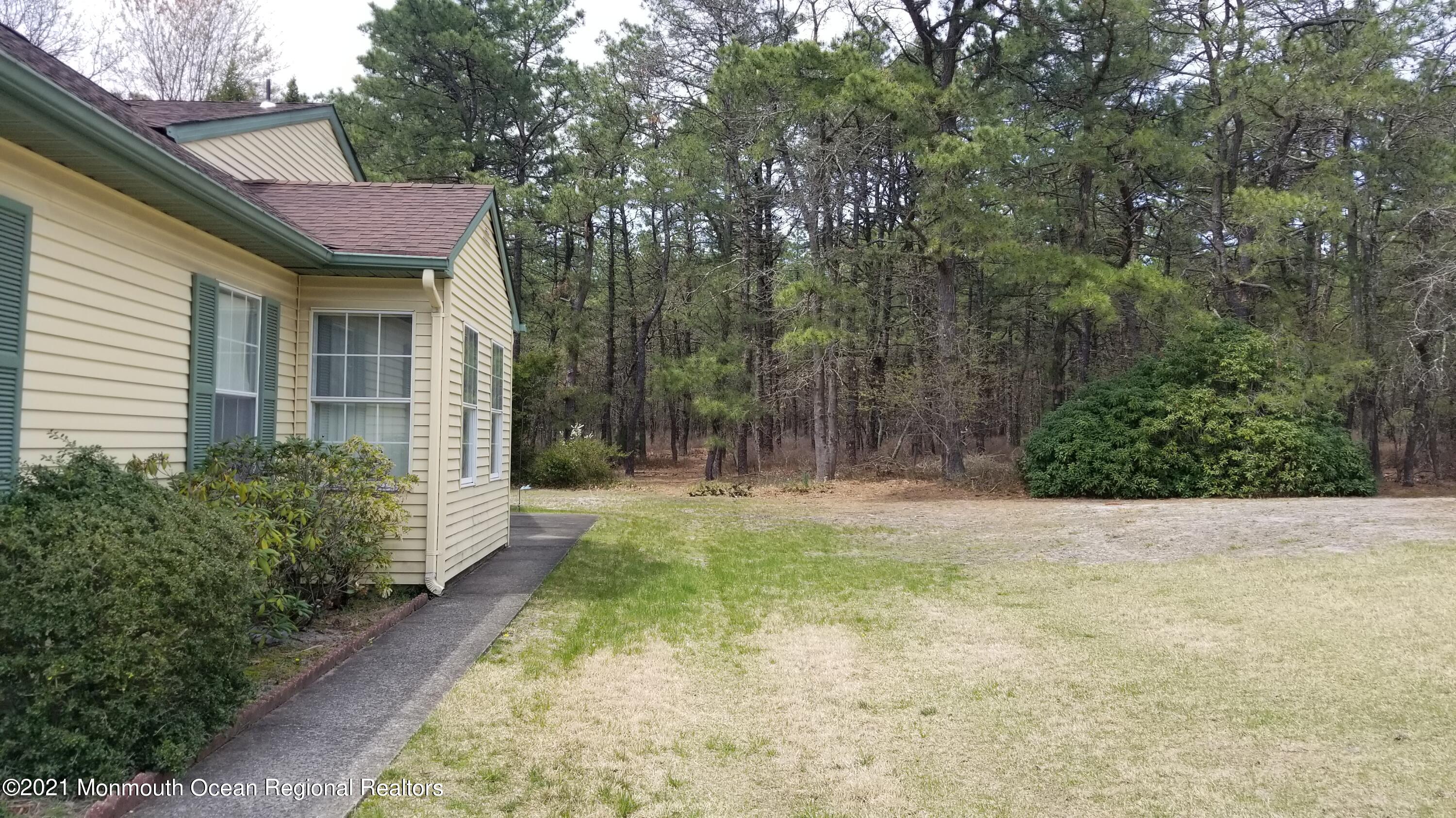 8 Spring Street, Unit B Whiting, NJ 08759 - Photo 3 of 26 20210420_130953