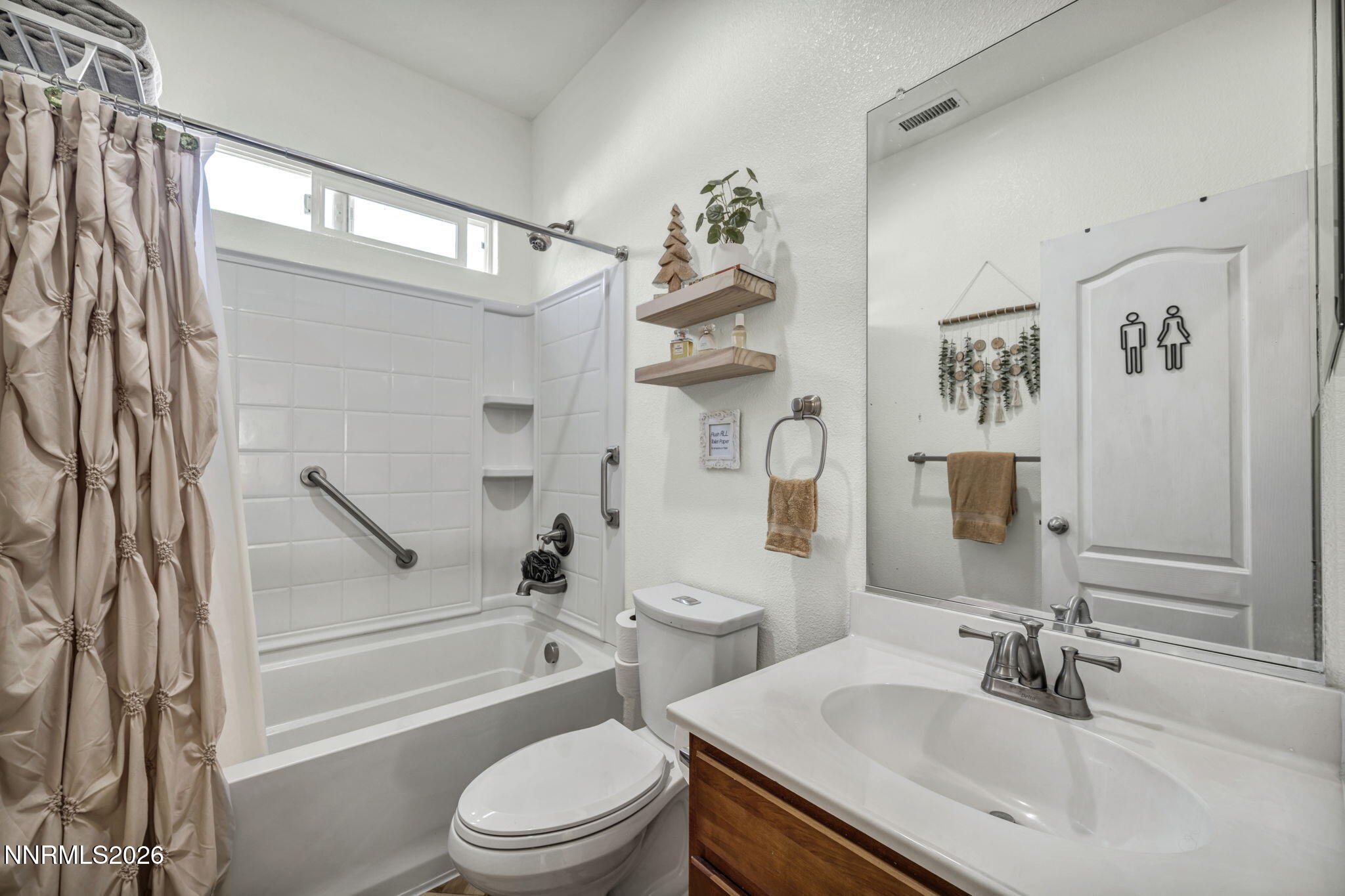 480 Luciana Drive Reno, NV 89521 - Photo 7 of 81 33-web-or-mls-480-luciana-dr