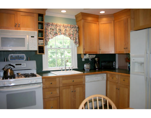 18 Lee Road Wayland, MA 01778 - Photo 11 of 20