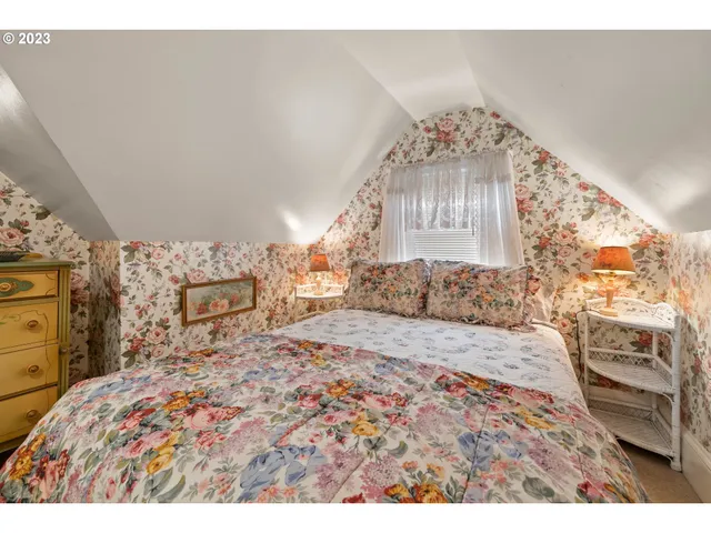 a bed room with a bed