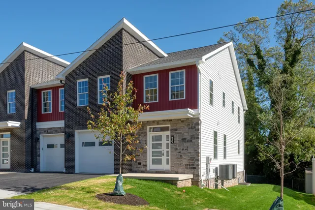 $350,000 | 429 Hillside Avenue, Lancaster, PA 17603