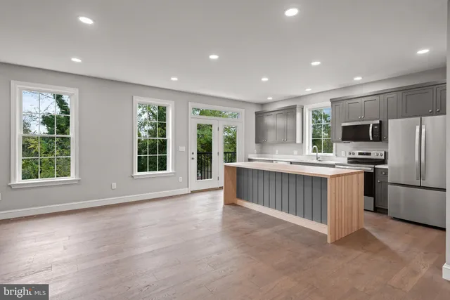 $350,000 | 429 Hillside Avenue, Lancaster, PA 17603